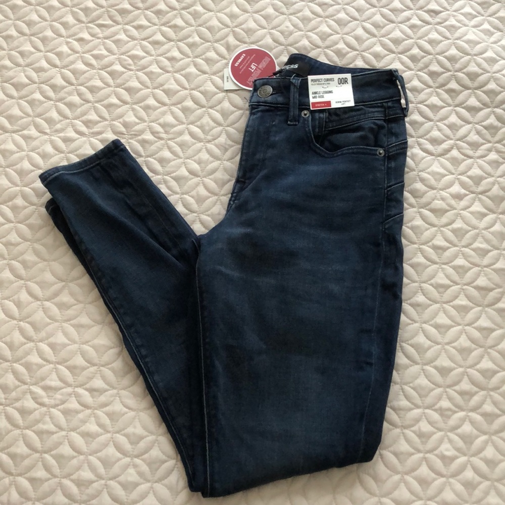 Express Mid rise Ankle Legging Jeans - Picture 3 of 7